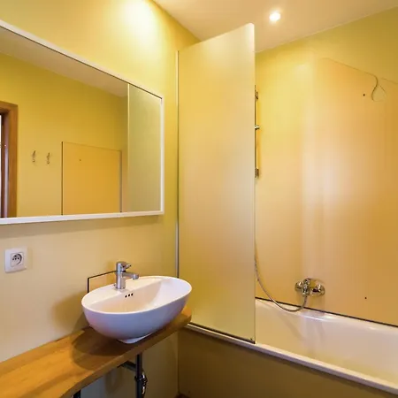 Group In Sourbrodt ウェーム